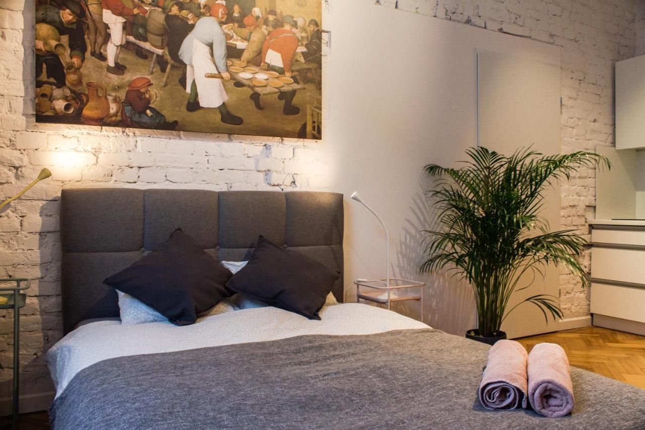 Sympatyczne Studio Z Palma Areka / A Nice Studio With Areka Palm Tree Łódź Extérieur photo